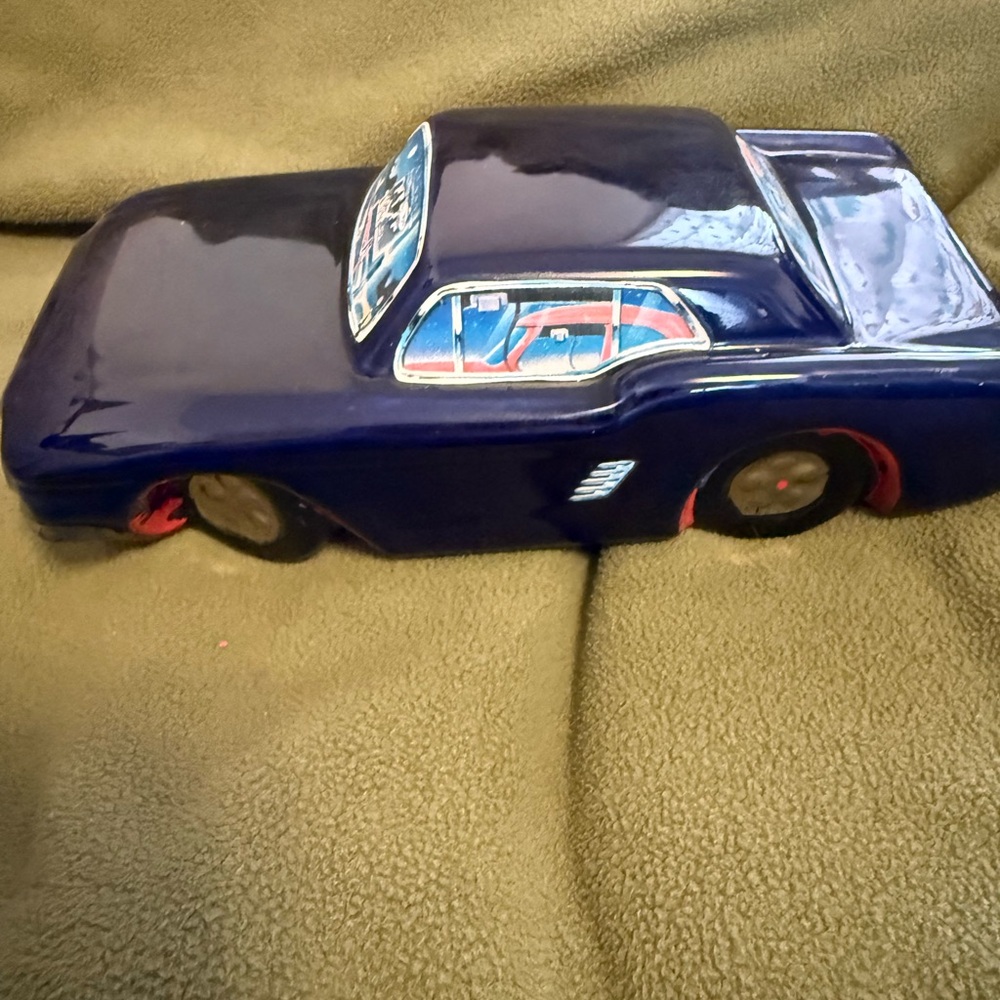 Enesco Wind Up “She’s my Little 409” Collectible Musical Car Vintage 1988